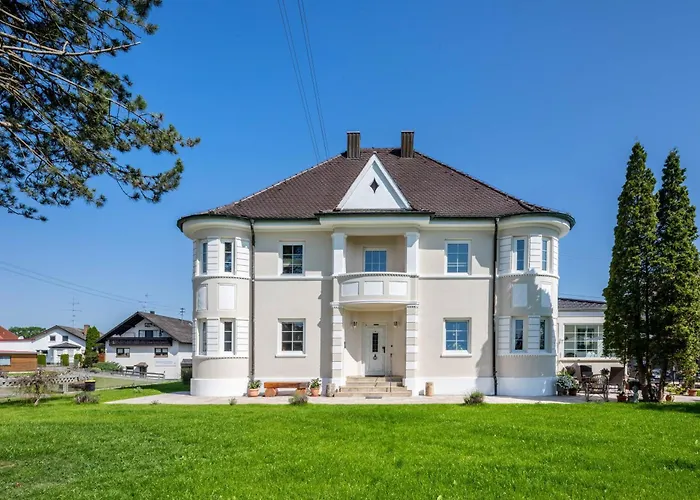 Villa Romantika